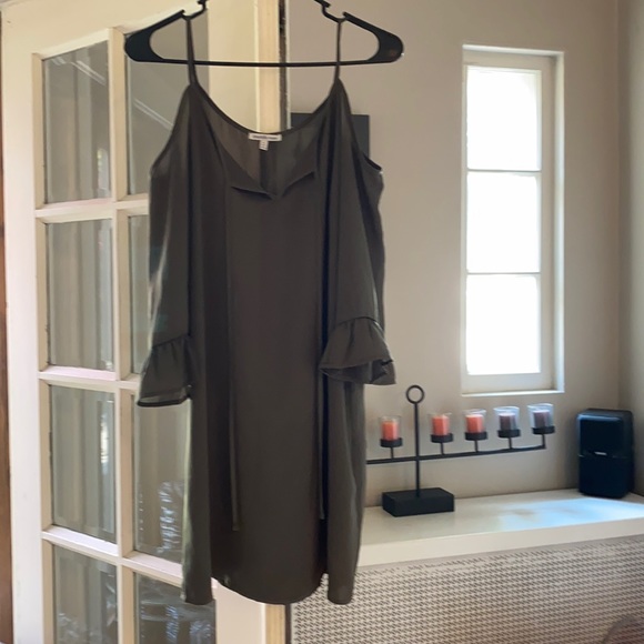 Tops - New without Tags size medium juniors blouse